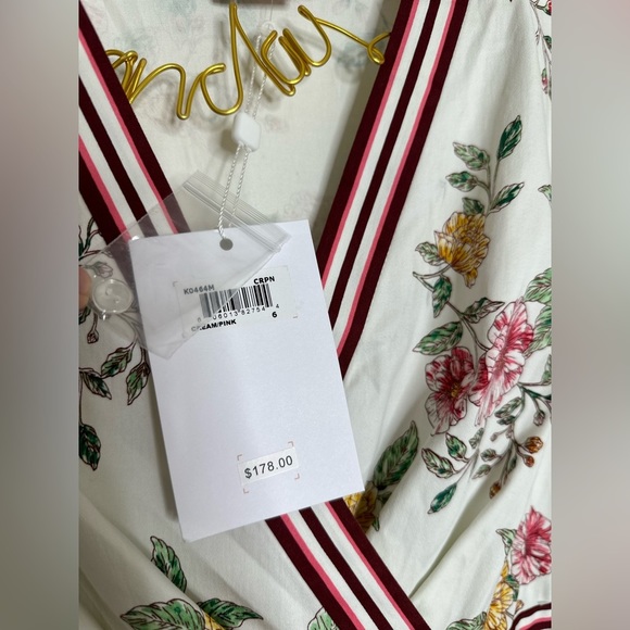 💋 EUC 💋 Gal Meets Glam Teresa Floral Wrap Dress SIZE - Picture 12 of 13